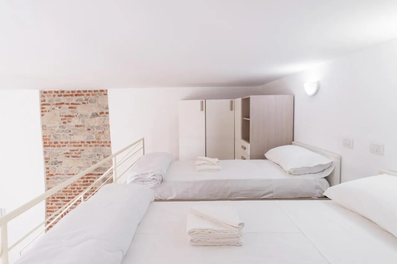 Loft Via Morosini Centro Varese - Ixihome Italy